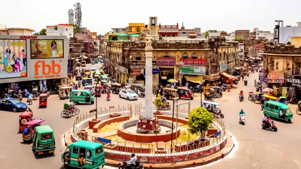 Busy streets and shops in Hazratganj, Lucknow.