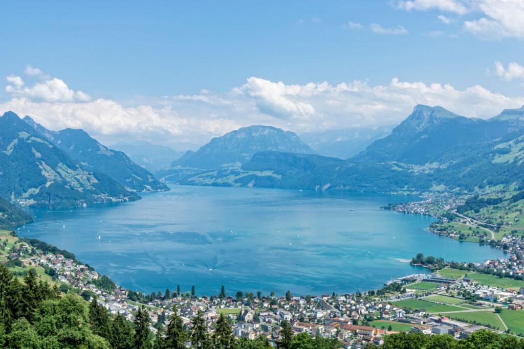 Lake Lucerne surrounded by Swiss mountains.